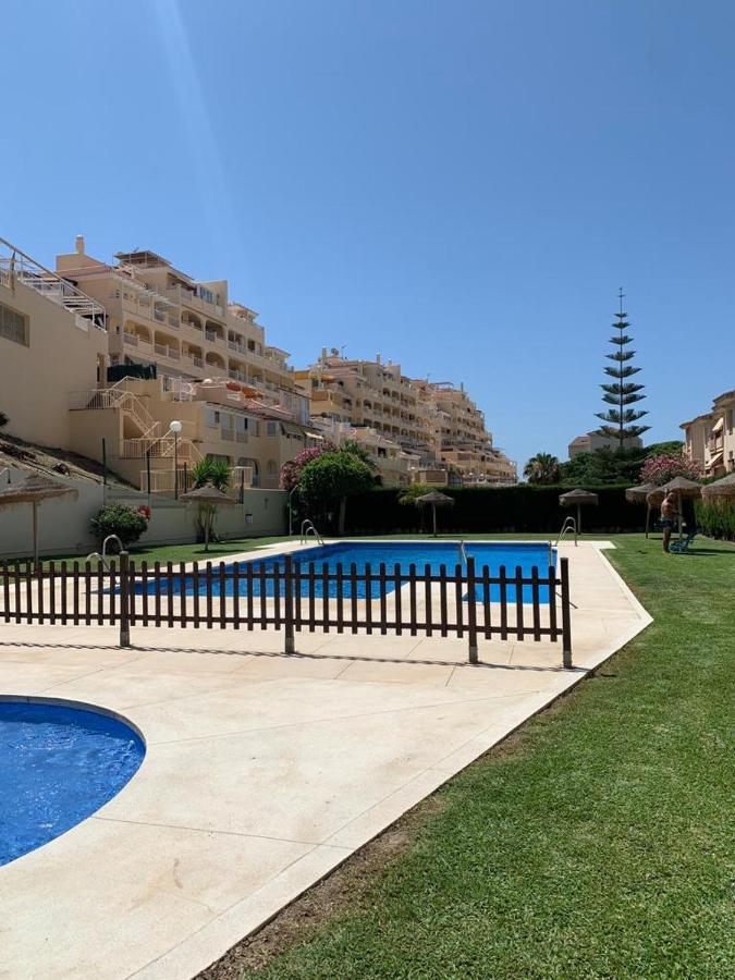 Encantador Piso Con Terraza Y Piscina Apartment Benalmadena Exterior photo